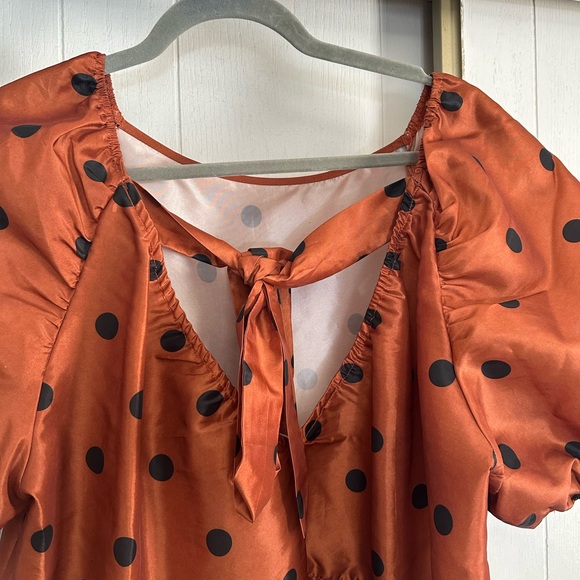 Puffed sleeves Top - Picture 6 of 8